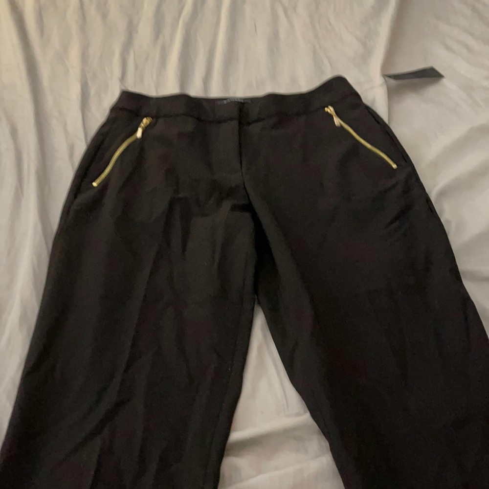 Tahari size 4 pants new with tags